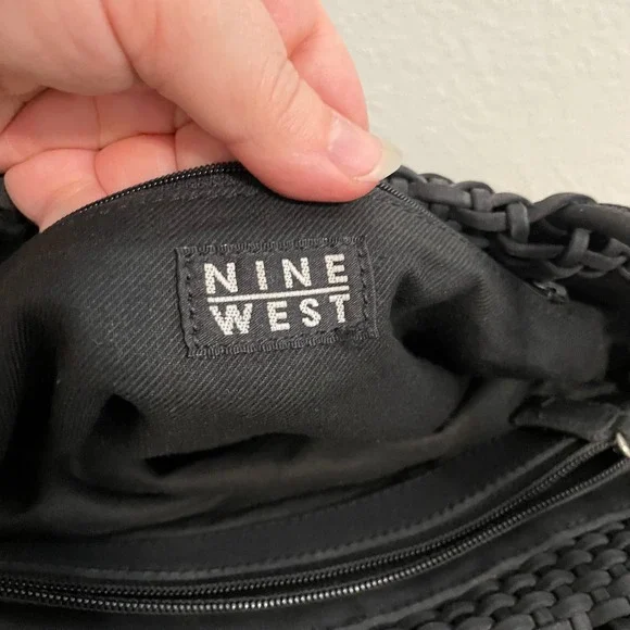 Rare 90s NINE WEST Black Woven Tote Bag Shoulder Bag Textured Style - Picture 7 of 7